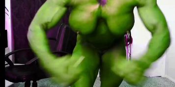 SHE HULK FLEXING AND HULKING OUT