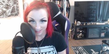 Showing off my pussy just for you!