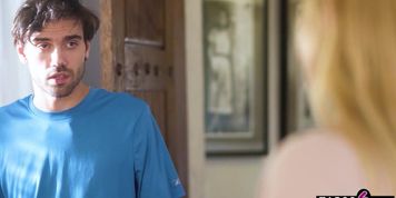 Lessons from curvy MILF stepmother Sarah Vandella for her clueless stepson