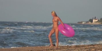 College Girl Agnes Walks Around The Beach Full Nude (With An Audience)