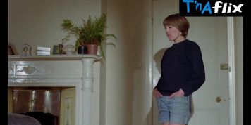 Sally Faulkner Breasts Scene  in Prey