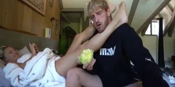 girlfriend feet logan paul