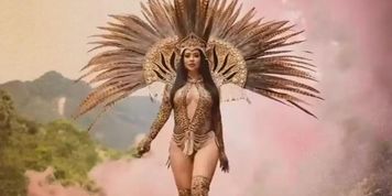 Linda Caba Sexy Scene  in Selva Peru