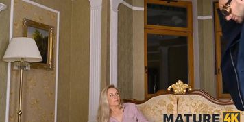 MATURE4K. Mature body is liked by guy who provokes inter-generational sex