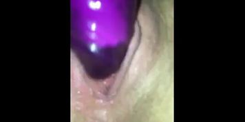 Hot amateur toys pussy video