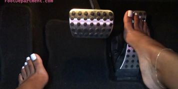 pedal pumping white sexy toes ebony feet