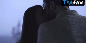 Anchal Singh Sexy Scene  in Undekhi