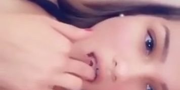 Teenager Fingert sich 