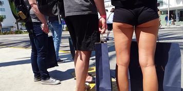 short legging voyeur