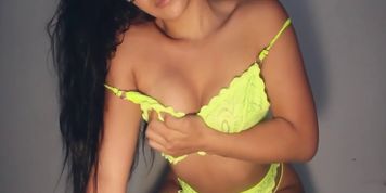 Sexy girl has an amazing body