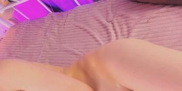 Sexy Brunnette with Smooth Skin Rubbing Her Pussy