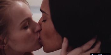 Slutty babes Scarlett Sage and Julie Kay lesbian sex