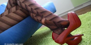 Nicole The Nylon Feet Queen 1091 364 (Nicoline Yiki)