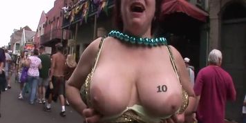 Mardi Gras Daytime