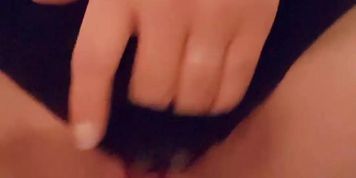 KO Bitch Zeigt Ihre Feucht Fotze Auf Dem WC [LovooBitches] - Ko Ko