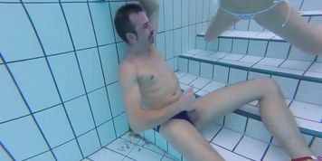 Underwater Sex Blow