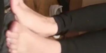 Footjob da esposa