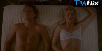 Cameron Diaz Underwear Scene  in The Holiday