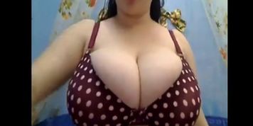 huge tits webcam xxxht 1