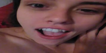 Anus Flex Fart Close Up Camgirl Ate Beans for Days Just so She Could Fart for You