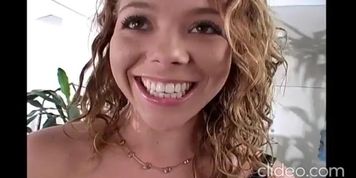 '' MaRiaH SiNGs & SuCKs ToO! ''