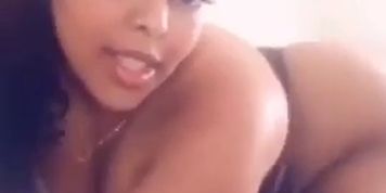Chrissy Kisses Shows Her Skills Ridin Dildo