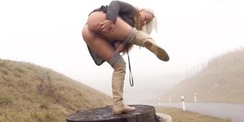 Pee scene