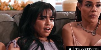 Naughty Skinny Summer Col Gives Emma Rose & Eva Maxim Sneaky Handjob During M...