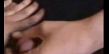 Hot Paki Muslim Girl Zainab Ali sucks off Small Three Inch Pakistani Penis