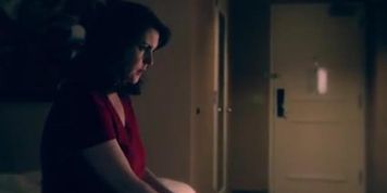 Melanie Lynskey - Togetherness S02E01