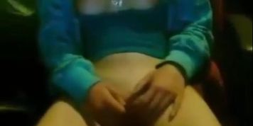 Masturbating teen live on webcam