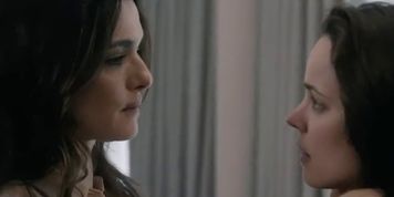CELEBRITIES RACHEL MCADAMS & WEISZ GO LESBIAN IN DISOBEDIENCE (2017) (Rachel Weisz)