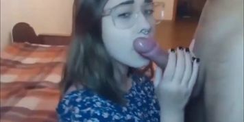 Amateur Glasses Teen Sucking Cock