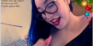 lipstick camgirl