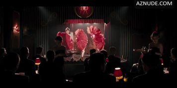 Cabaret Rouge Fan Dance