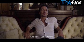Caroline Tillette Underwear Scene  in On The Horizon