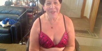 mamie hot webcam
