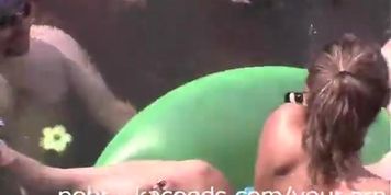 Girls Eating Pussy in Party Cove Part 1