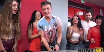 HUNT4K. Party like a porn star