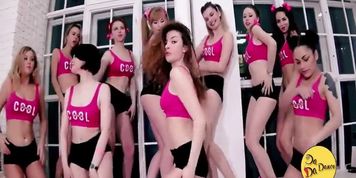 Whooty pawg white girls twerking