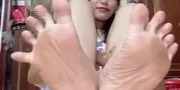 Amateur Asian Long Toes and Soles