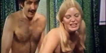 Sharon (1975) (Jean Dalton, Jean Jennings, Suzanne McBain, Veri Knotty)