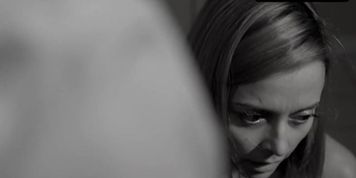 Isabelle Giroux Breasts Scene  in La Table
