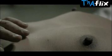 Paulina Ahmed Butt,  Breasts Scene  in Luna De Miel