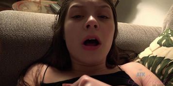 Cute little gf gets creampied (Winter Jade)