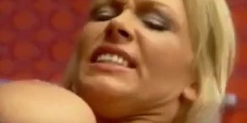 CHARME Deutsch MILF gebohrt hart in der ASS