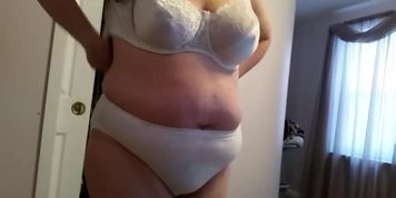 cotton pantys,big bra, i love rubbing that ass