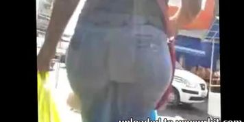 CHAPARRITA BIEN NALGONA