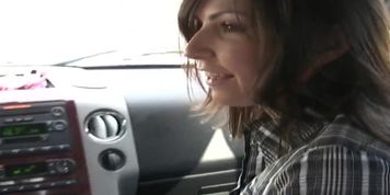 Sexy amateur girl knows how to handle that cock!