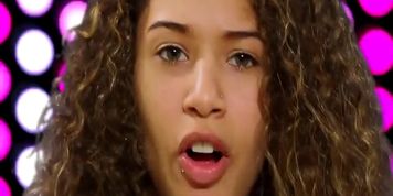 2 women get messy with pies and slime (Trailer)